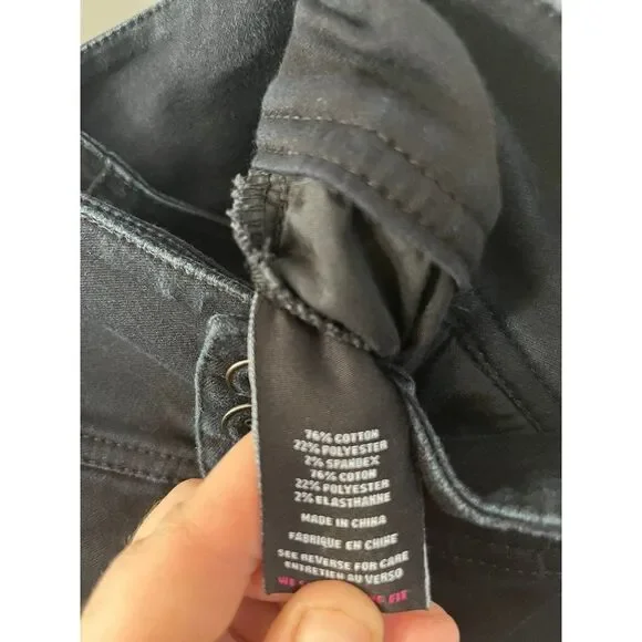 Torrid size 22 black capri pants jeans - Picture 2 of 5